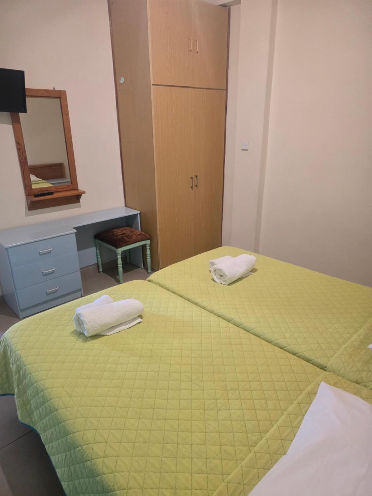 Eleni Apartments アヤナパ エクステリア 写真